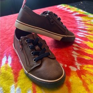 Boys Cat &Jack sneakers size 11